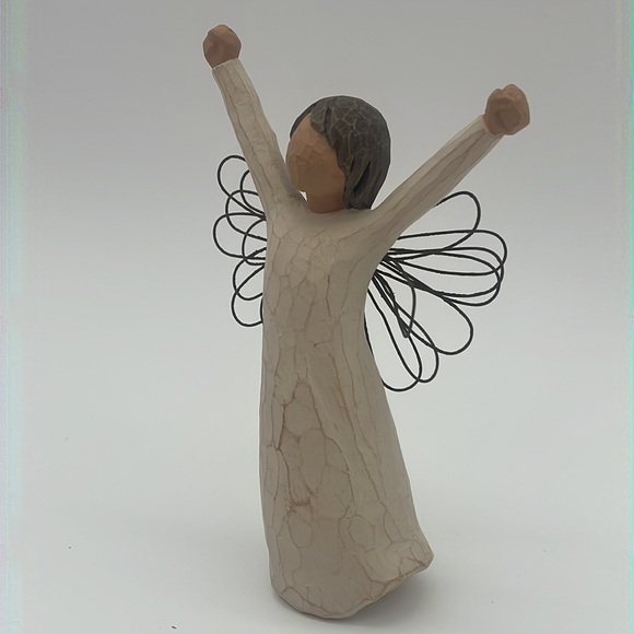 Willow Tree Angel of Courage Figurine - Picture 3 of 7